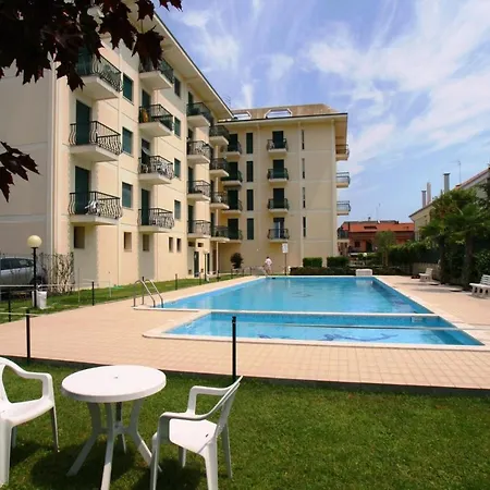 In 25174 * Lido di Jesolo