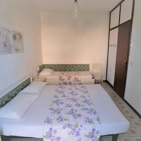 Apartment In 25174 *